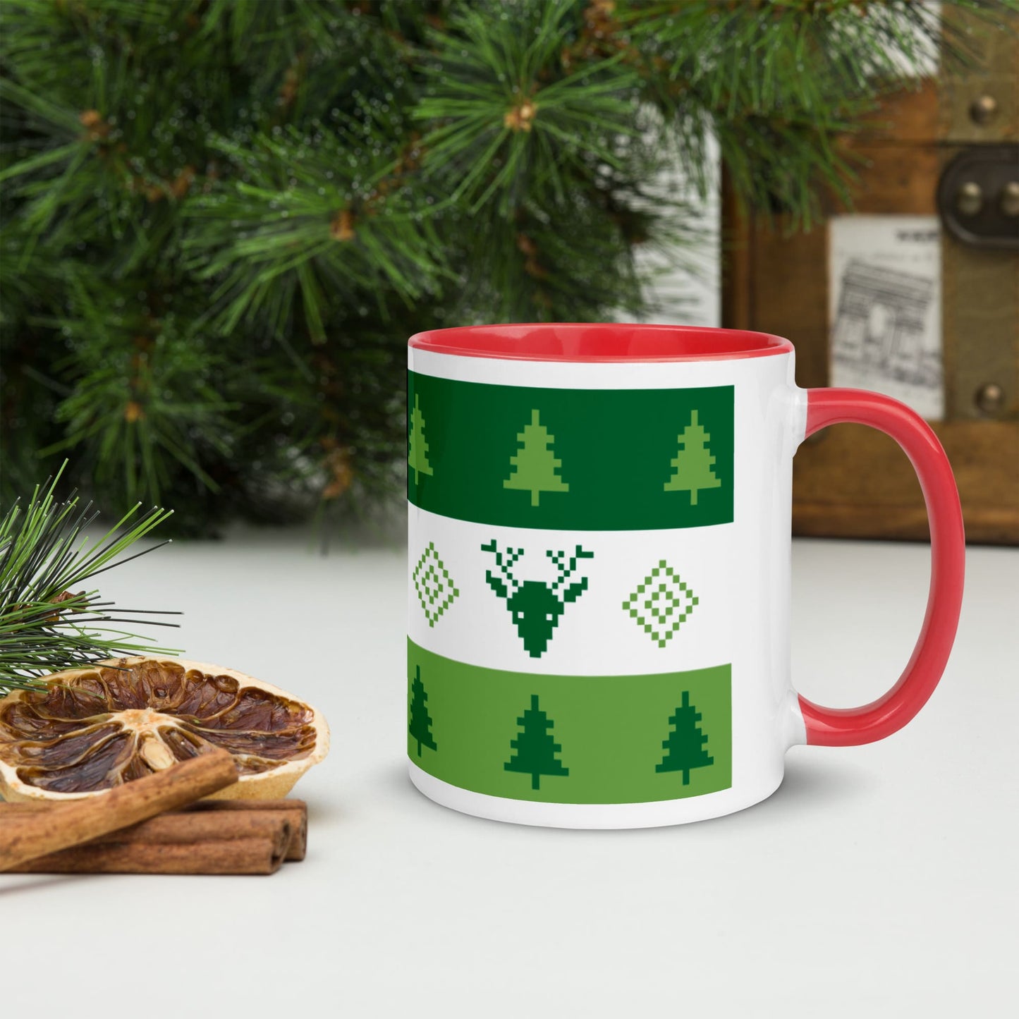 Tasse mit Tannenbäumen